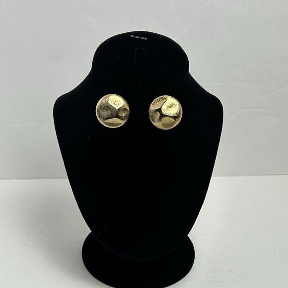 Vintage Gold Tone Fashion Clip On Earrings - Picture 1 of 3